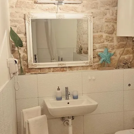 White Apartment Rovinj